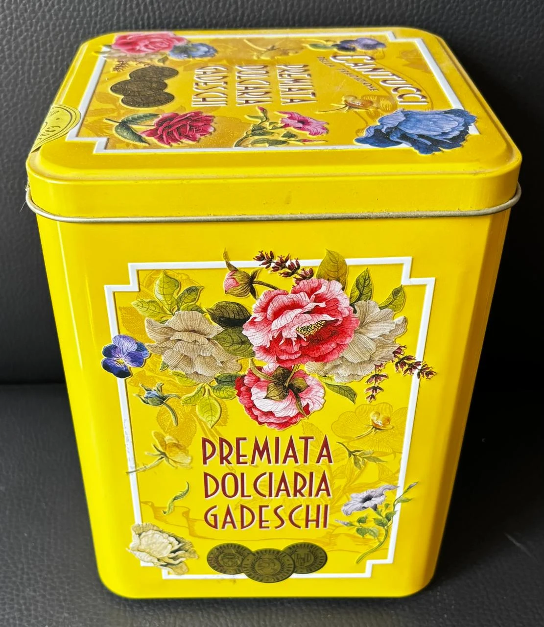 ✨ Caixa de Metal Vintage Cantucci Gadeschi com Decoração Romântica Anjos e Rosas – photo 3